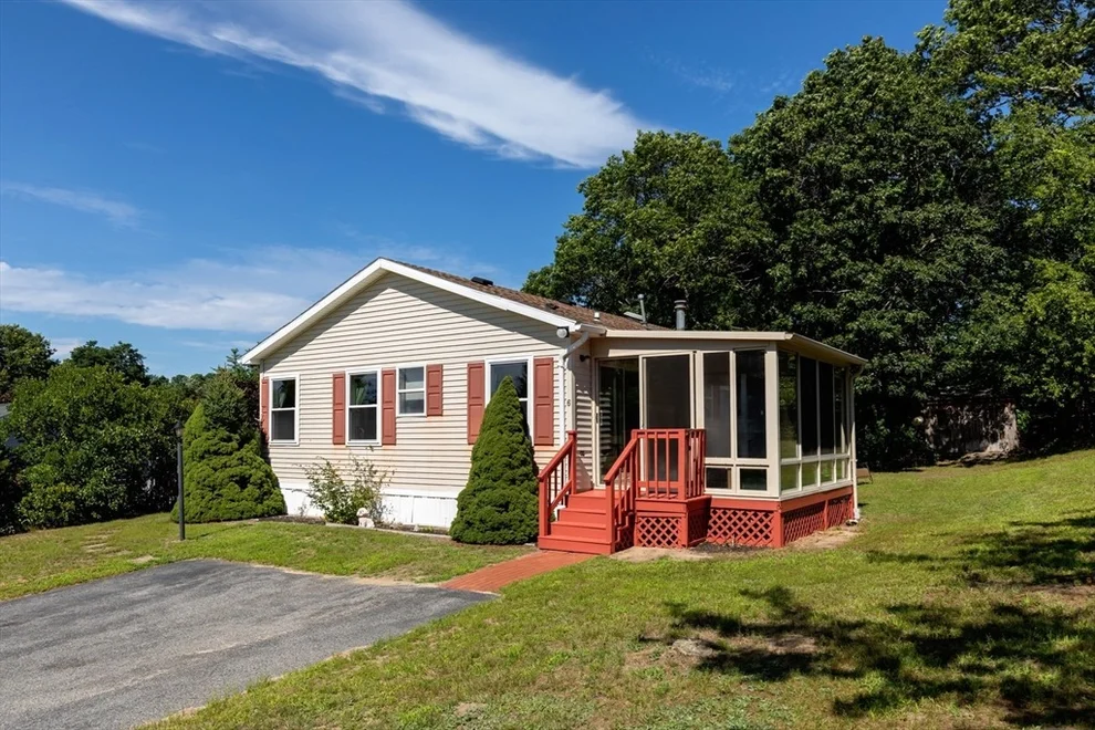 Unit for sale at 6 Headlands Dr, Plymouth, MA 02360