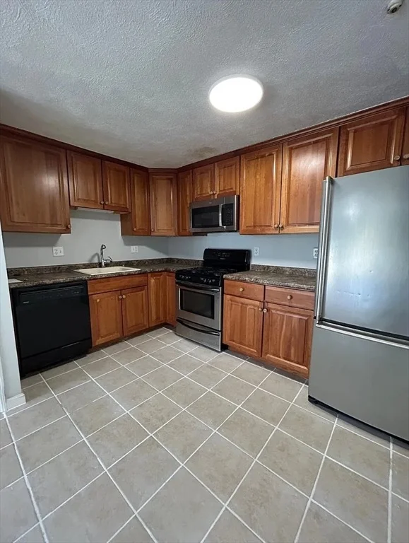 Unit for sale at 10 Karen Cir, Billerica, MA 01821