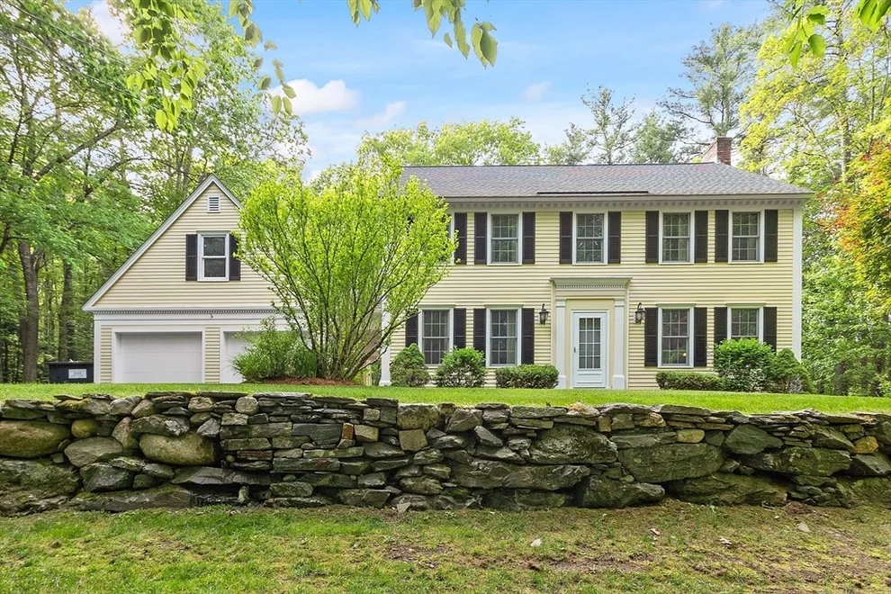 Unit for sale at 135 South Row Road, Townsend, MA 01469