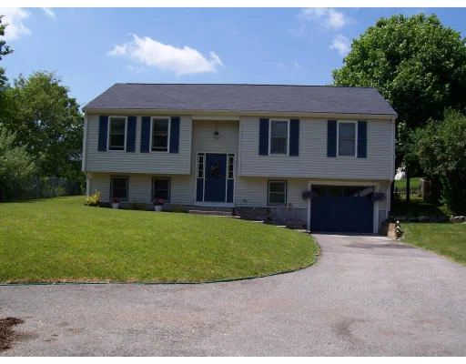 Unit for sale at 6 Beacon Ave, Woonsocket, RI 02895