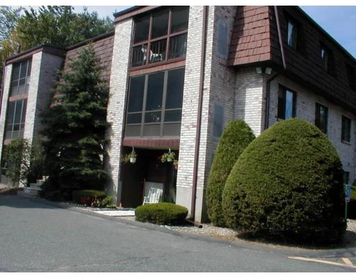 Unit for sale at 1 Greenbriar Dr, North Reading, MA 01864
