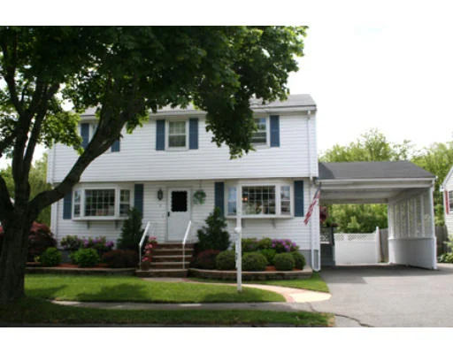 Unit for sale at 7 Esquire Drive, Peabody, MA 01960