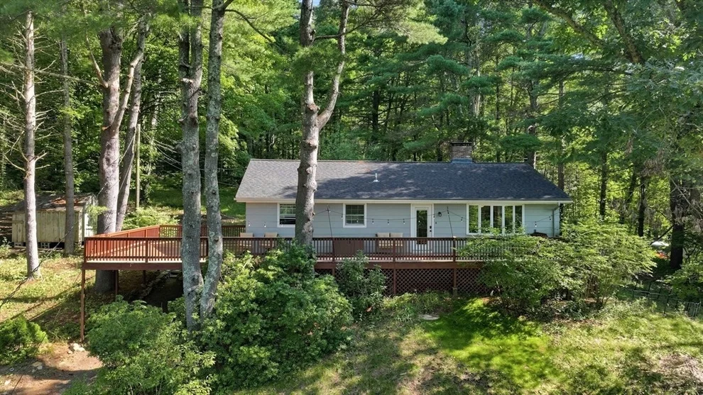 Unit for sale at 93 Leno Rd, Holland, MA 01521