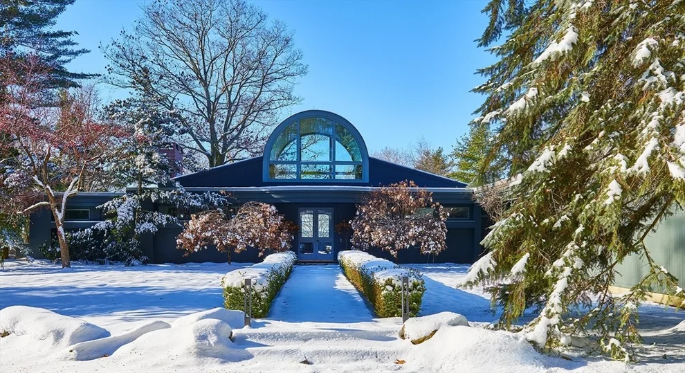Unit for sale at 1333 Norfolk Rd, New Marlboro, MA 01259