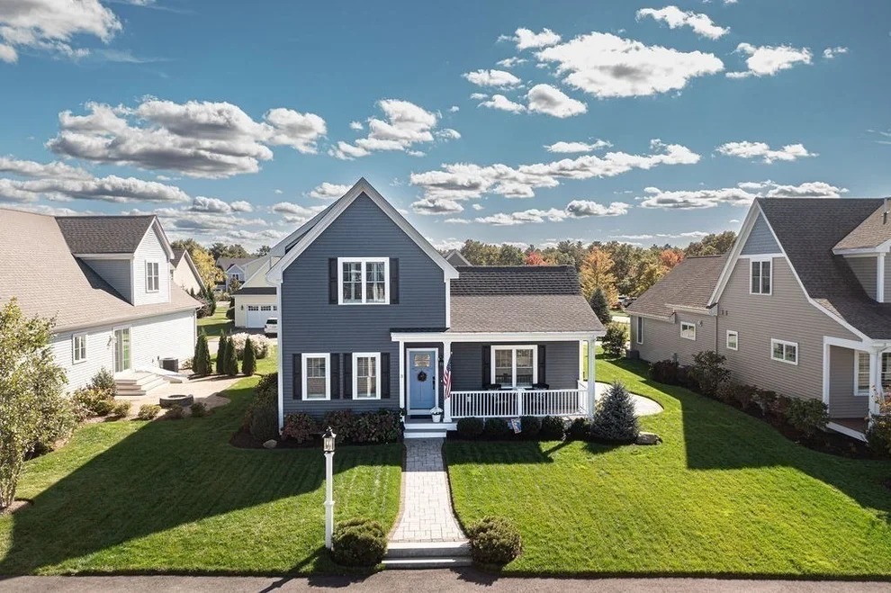 Unit for sale at 3 Bethpage Rd, Plymouth, MA 02360