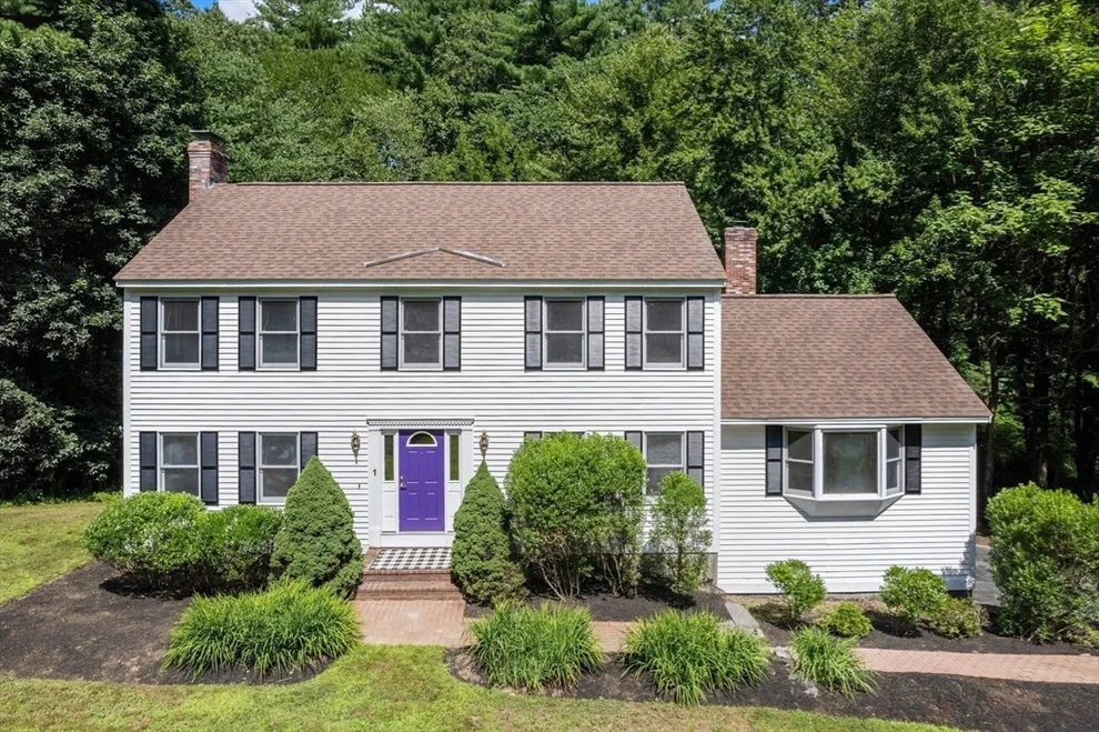 Unit for sale at 1 Maillet Dr, Acton, MA 01720