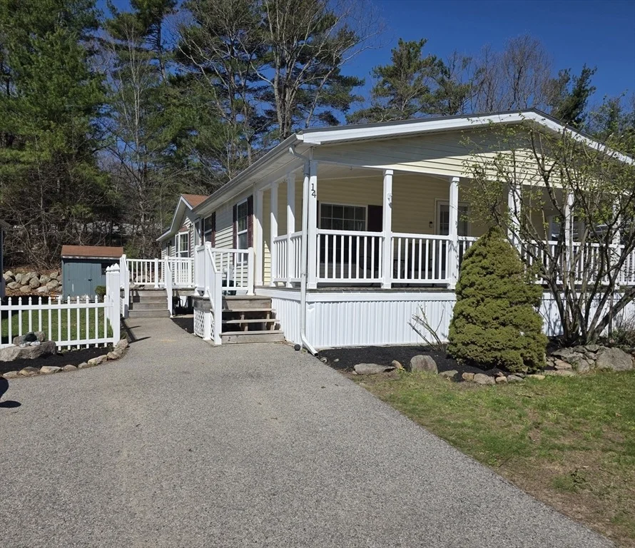 Unit for sale at 14 Medallion Rd, Holbrook, MA 02343