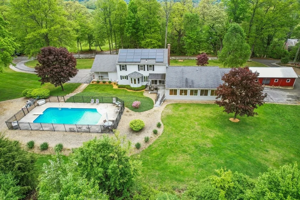 Unit for sale at 217 Chamberlain Hill Rd, Barre, MA 01005
