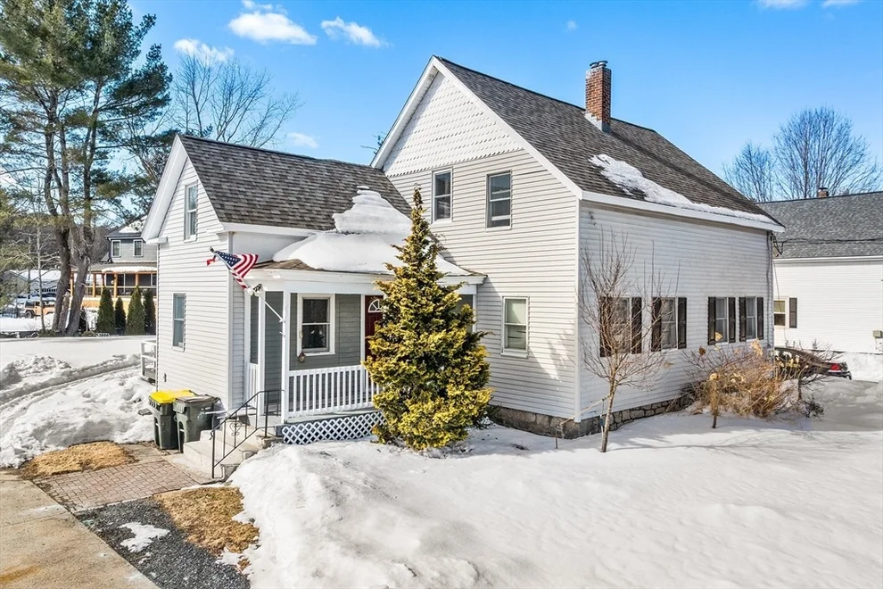 Unit for sale at 4-6 Beech St, Bellingham, MA 02019