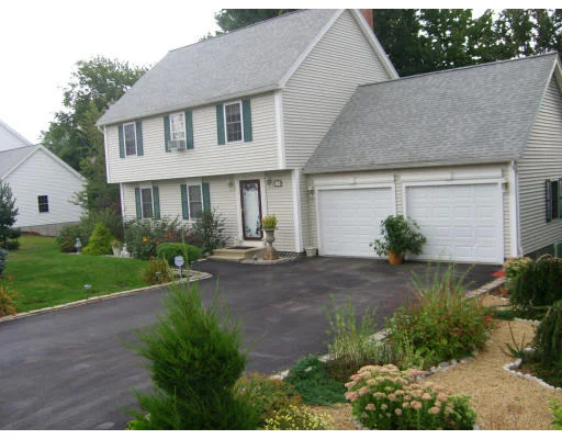 Unit for sale at 19 Fieldstone Drive, Gardner, MA 01440