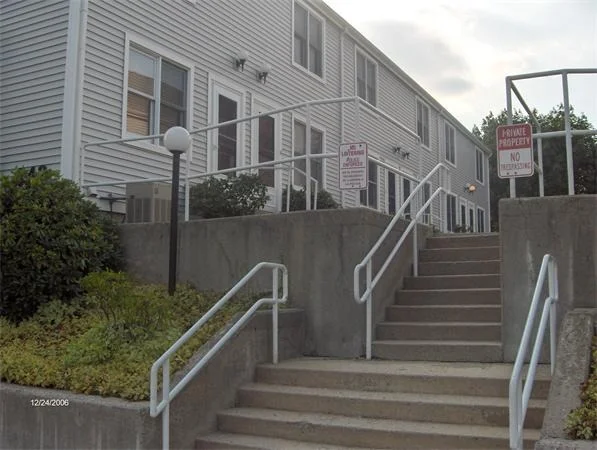 948 Broadway