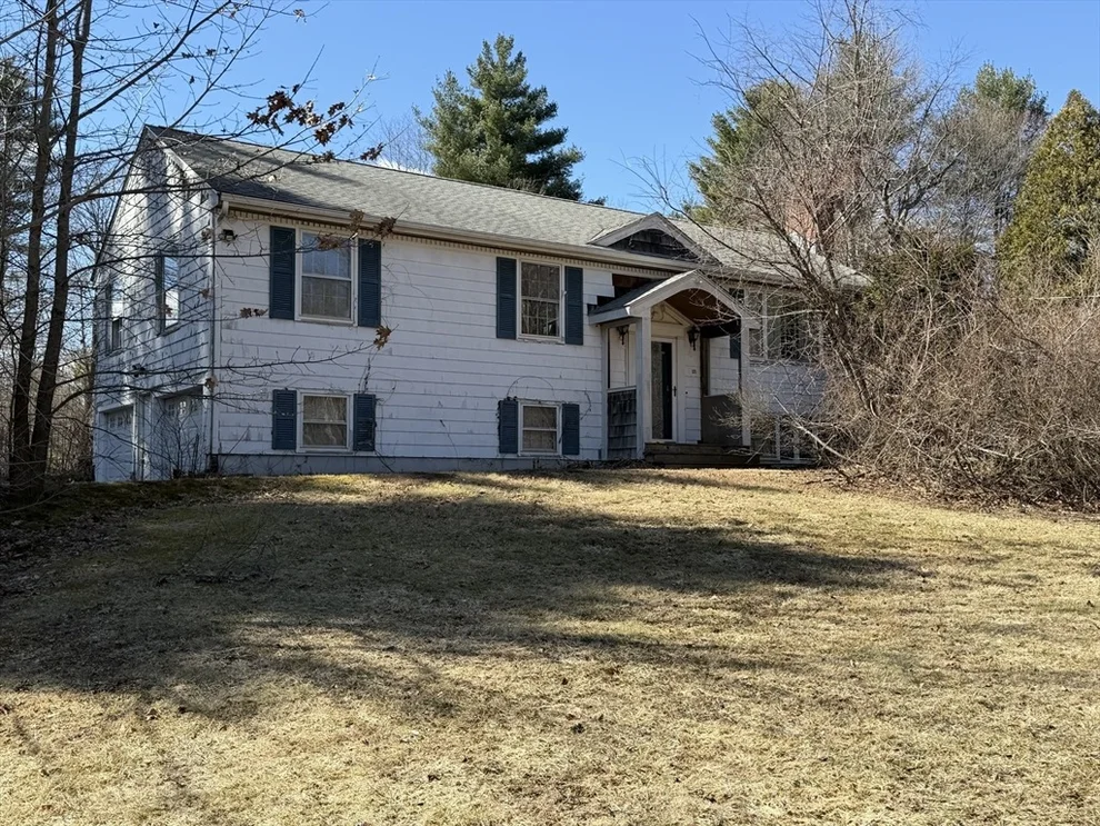 Unit for sale at 125 Brookfield Rd, Sturbridge, MA 01518