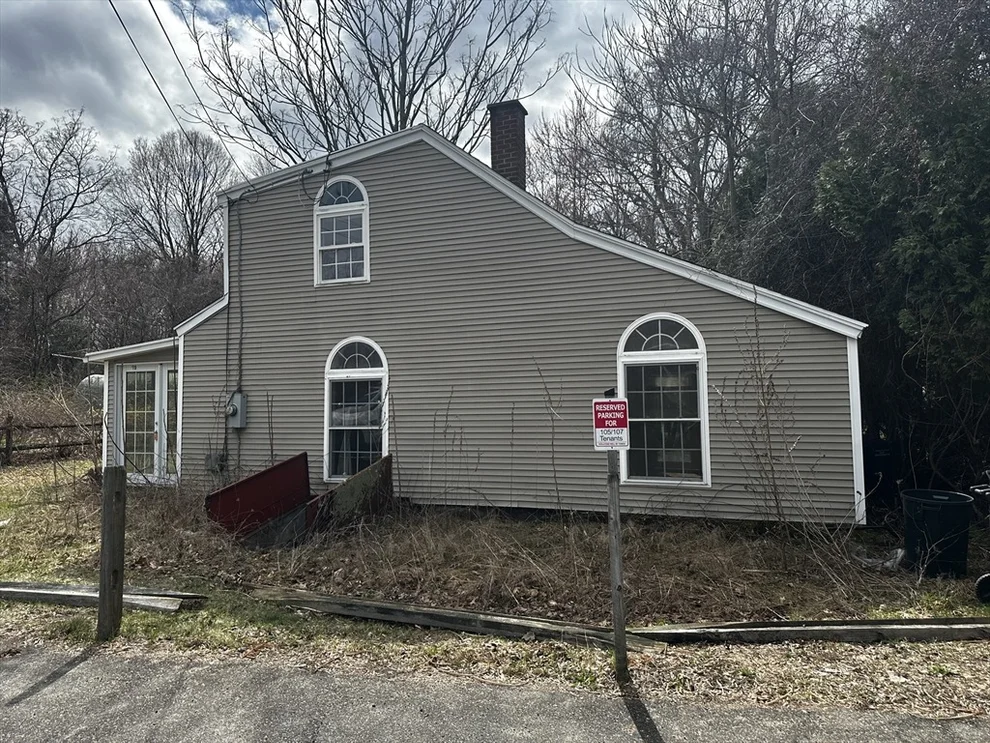 Unit for sale at 109 Somers Rd, East Longmeadow, MA 01028