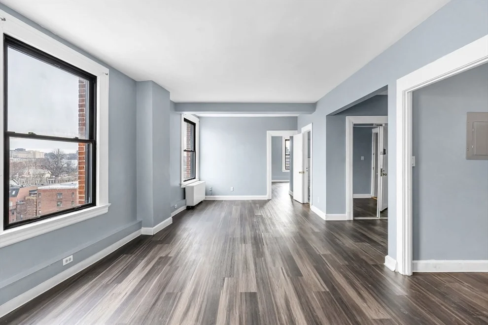 Unit for sale at 140 Chestnut St, Springfield, MA 01103