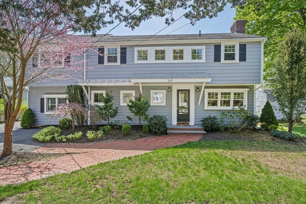 Unit for sale at 164 Canal St, Marshfield, MA 02050