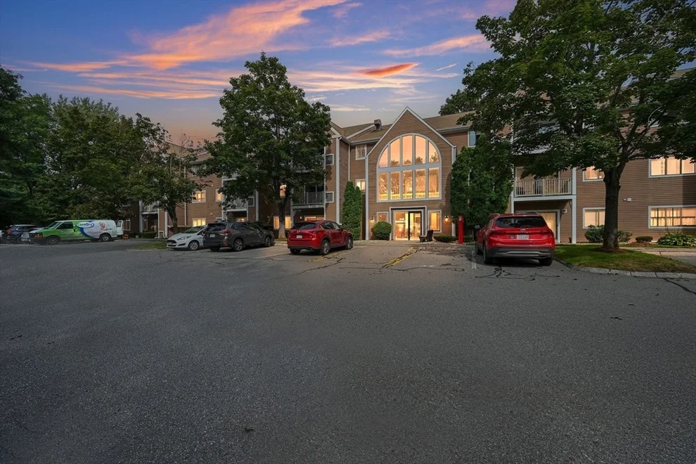 Unit for sale at 36 Steeplechase Ct, Haverhill, MA 01832