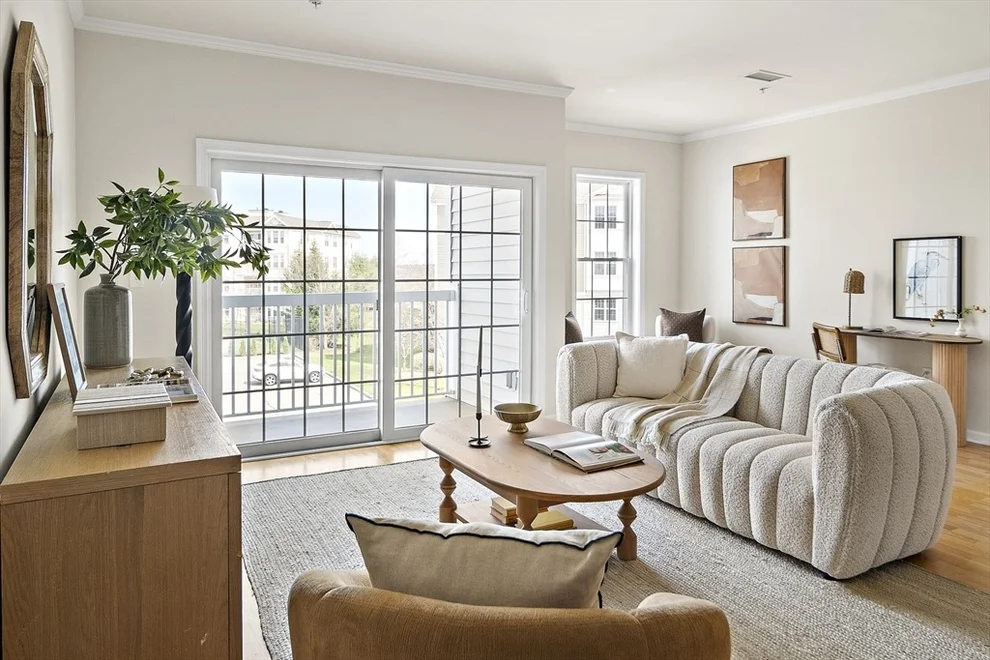 Unit for sale at 107 Clocktower Dr, Waltham, MA 02452