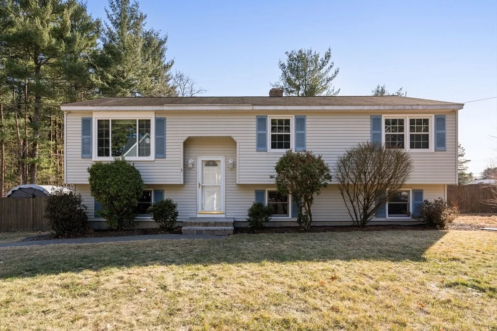 Unit for sale at 5 Easement Rd, Tewksbury, MA 01876