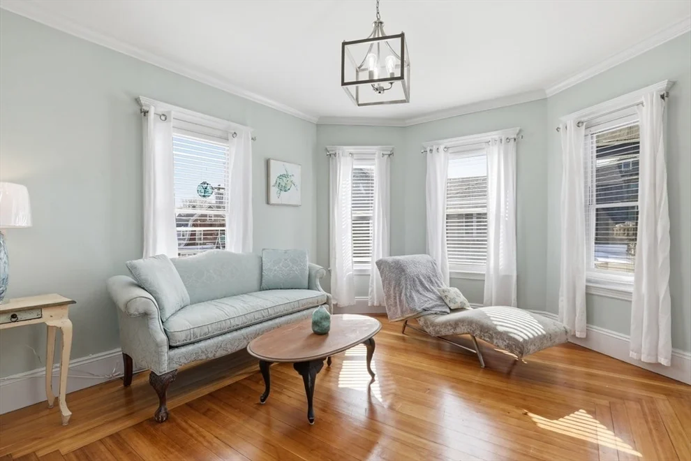 Unit for sale at 4 Valley Rd, Swampscott, MA 01907