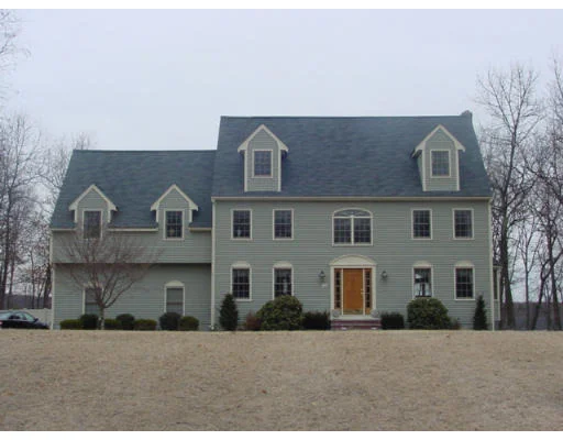 Unit for sale at 20 Cedar Farms Road, Medway, MA 02053