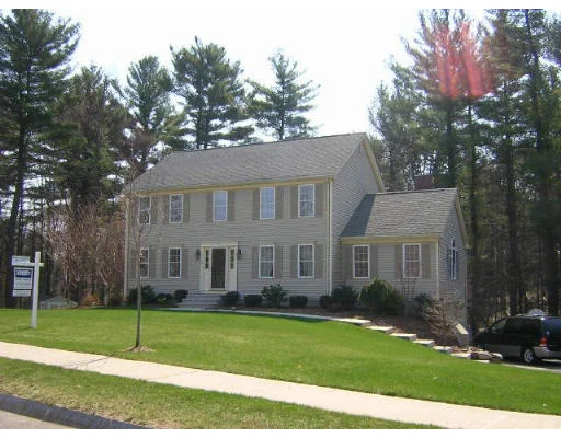 Unit for sale at 11 Winding Brook Road, Franklin, MA 02038