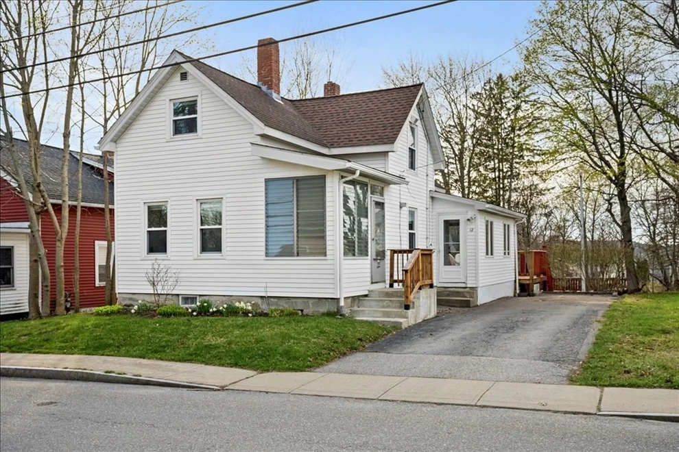 Unit for sale at 12 New St, Webster, MA 01570