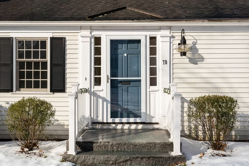 Unit for sale at 70 Jericho Rd, Weston, MA 02493
