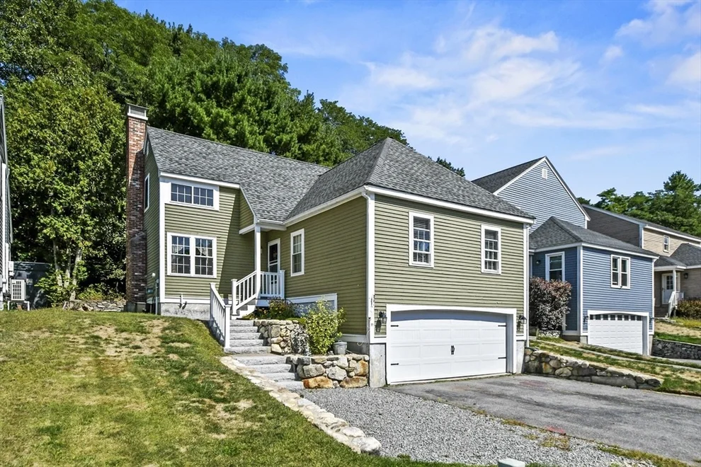 Unit for sale at 11 Valleyview Court, Fitchburg, MA 01420