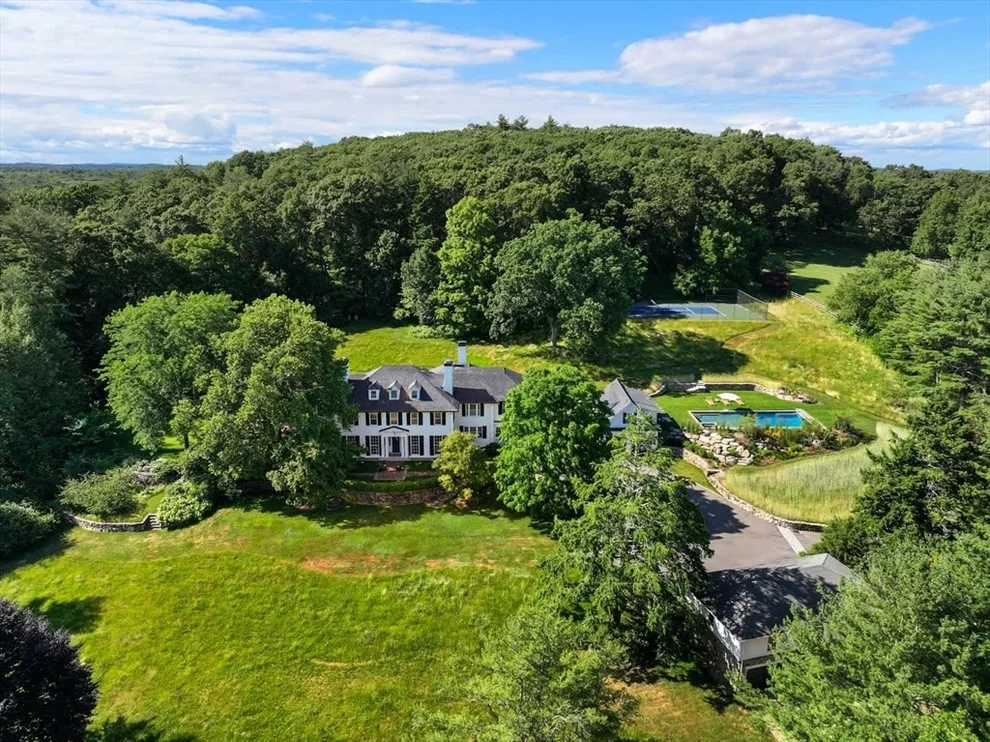 Unit for sale at 709 Monument Street, Concord, MA 01742
