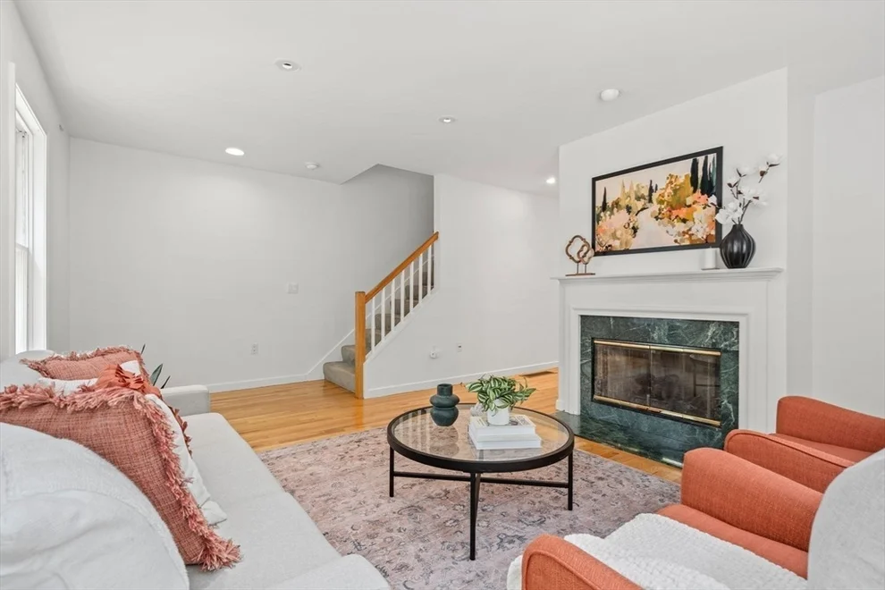 Unit for sale at 5 South Commons, Lincoln, MA 01773