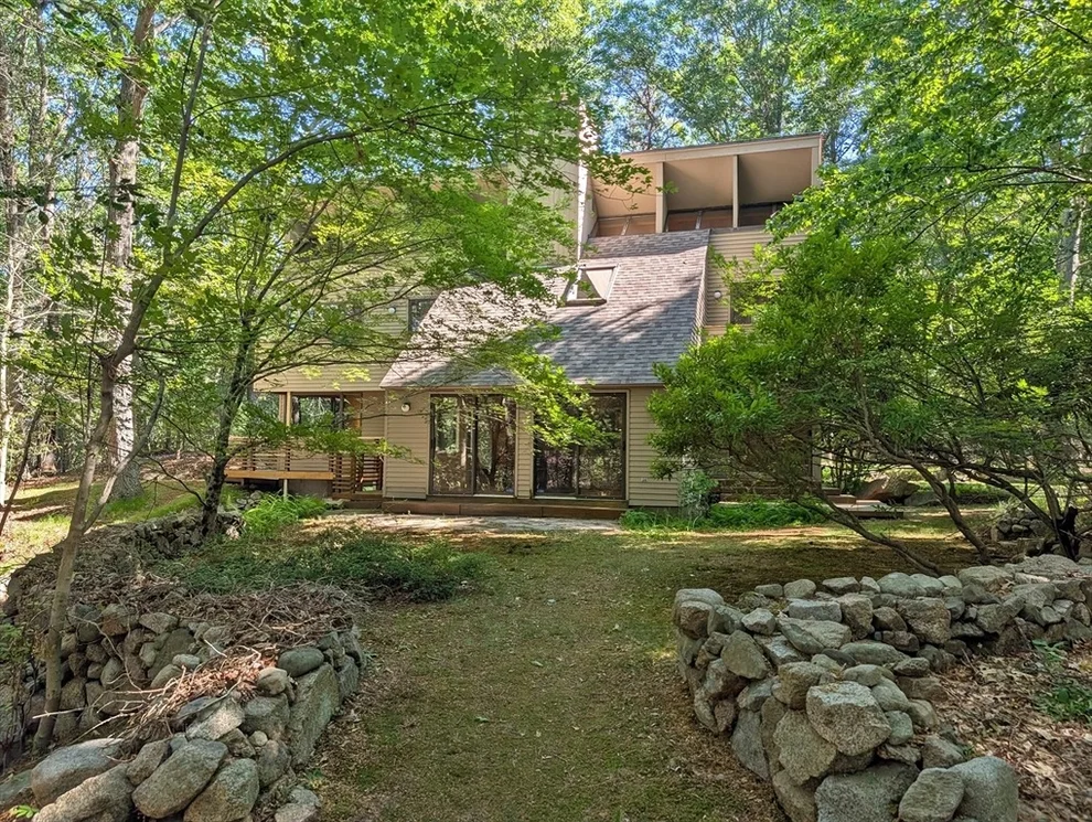 Unit for sale at 2 High Rock Lane, Hamilton, MA 01982