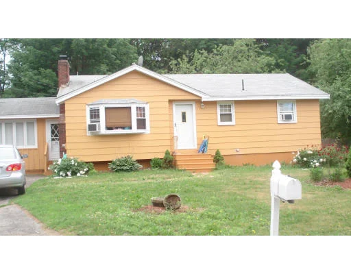 Unit for sale at 11 Cannon Hill Road Ext, Groveland, MA 01834