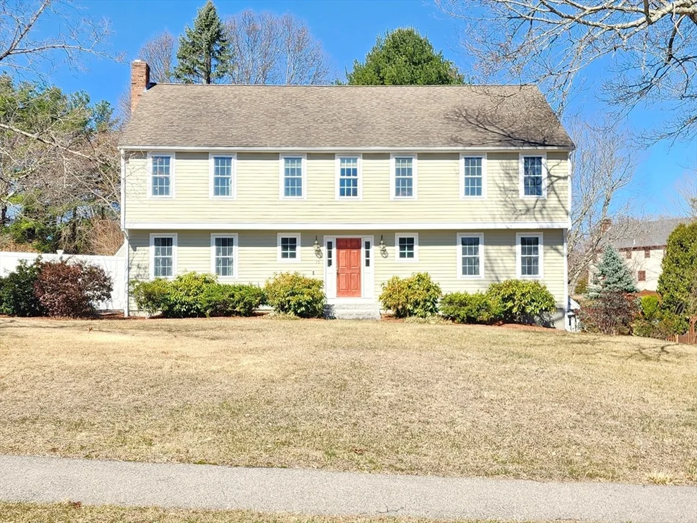 Unit for sale at 15 Crownridge Rd, Westborough, MA 01581