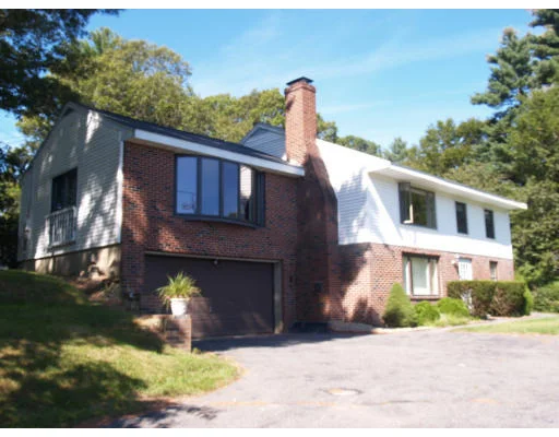 Unit for sale at 614 Essex Street, Hamilton, MA 01982
