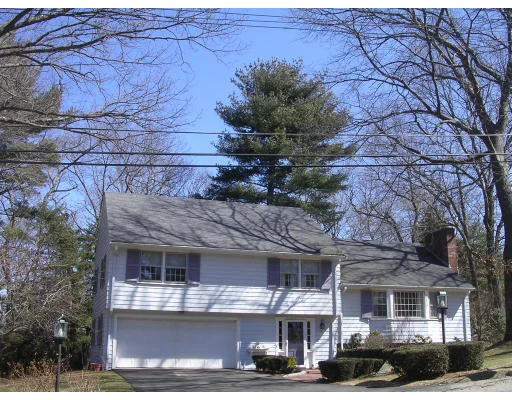 Unit for sale at 4 Bigelow Avenue, Winchester, MA 01890