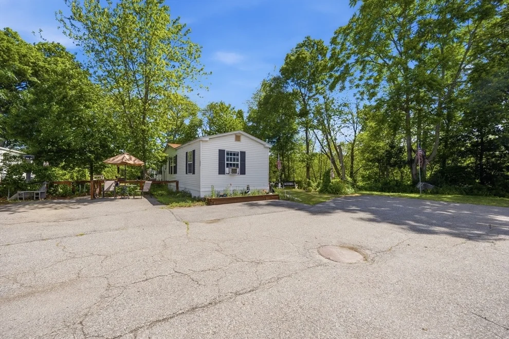 Unit for sale at 209 Shoreline Dr, Tewksbury, MA 01876