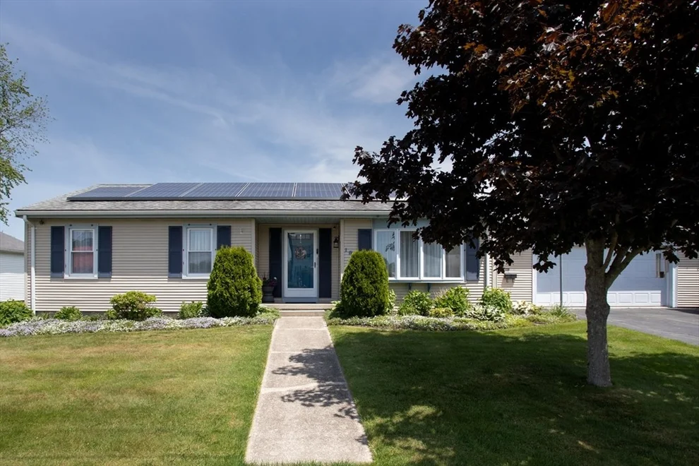 Unit for sale at 192 Calvin Ave, Somerset, MA 02726