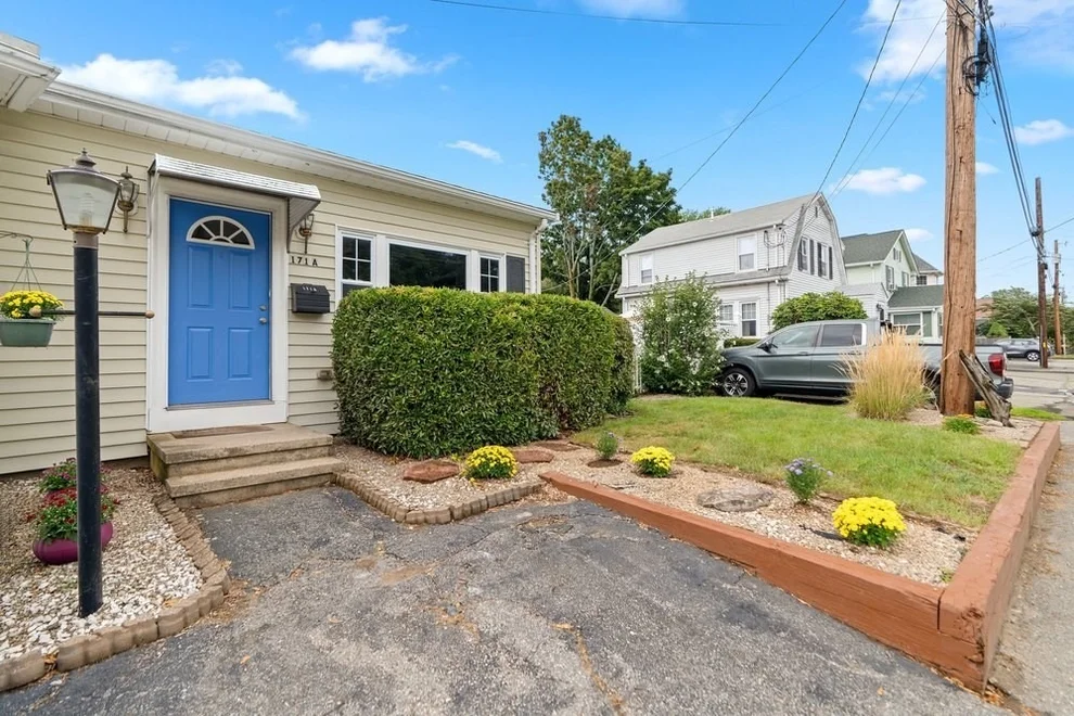 Unit for sale at 171 Lake St, Waltham, MA 02451