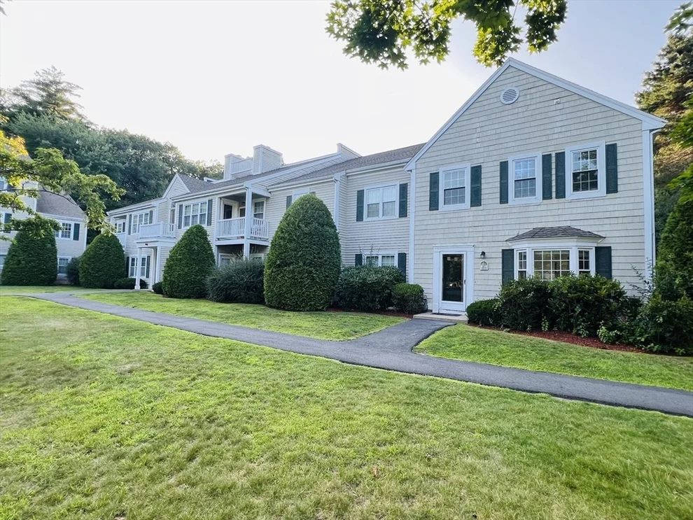 Unit for sale at 651 Brookside Dr, Andover, MA 01810