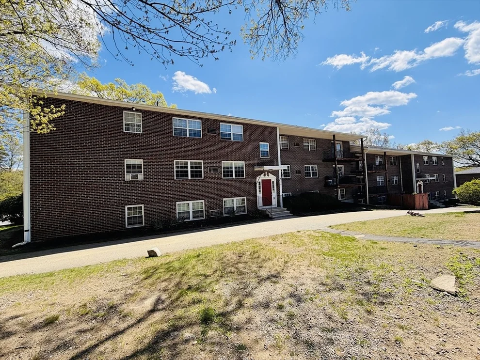 Unit for sale at 261 Boston Post Rd E, Marlborough, MA 01752