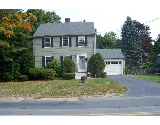 Unit for sale at 231 High St, Reading, MA 01867