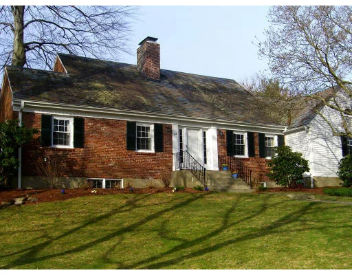 Unit for sale at 22 Kirkland Cir, Wellesley, MA 02481