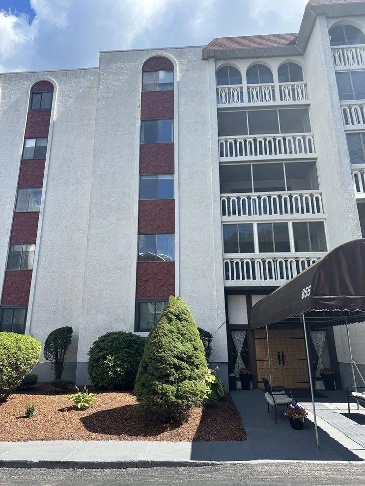 Unit for sale at 855 John Fitch Hwy, Fitchburg, MA 01420