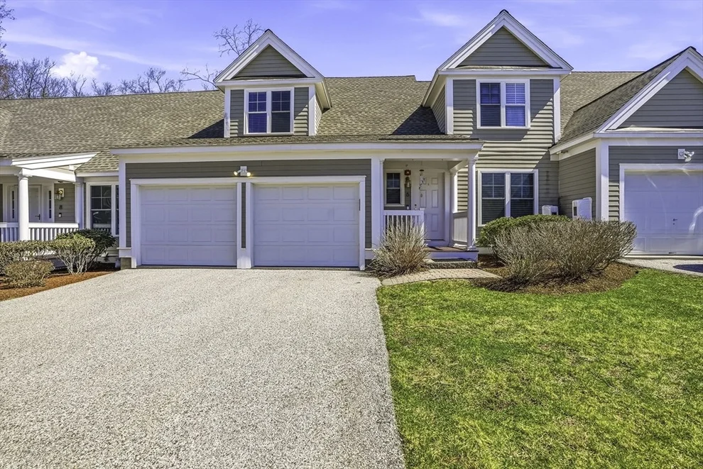 Unit for sale at 6 Canton Ct, Grafton, MA 01536