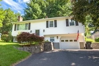 Unit for sale at 27 Country Club Dr, Westfield, MA 01085