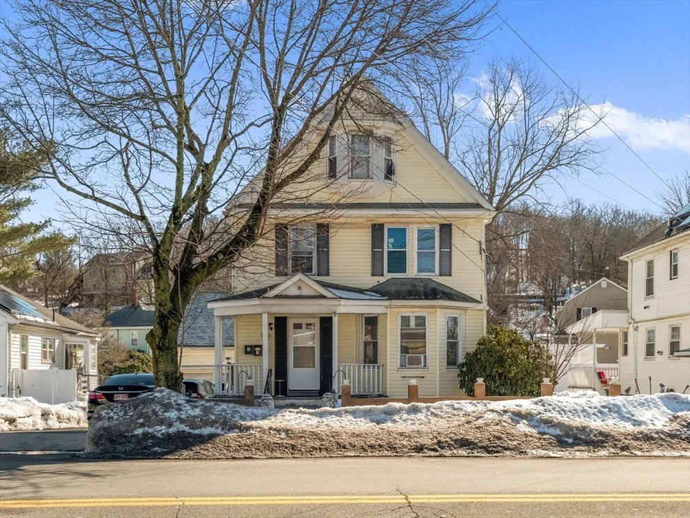 Unit for sale at 360 Lincoln Ave, Saugus, MA 01906