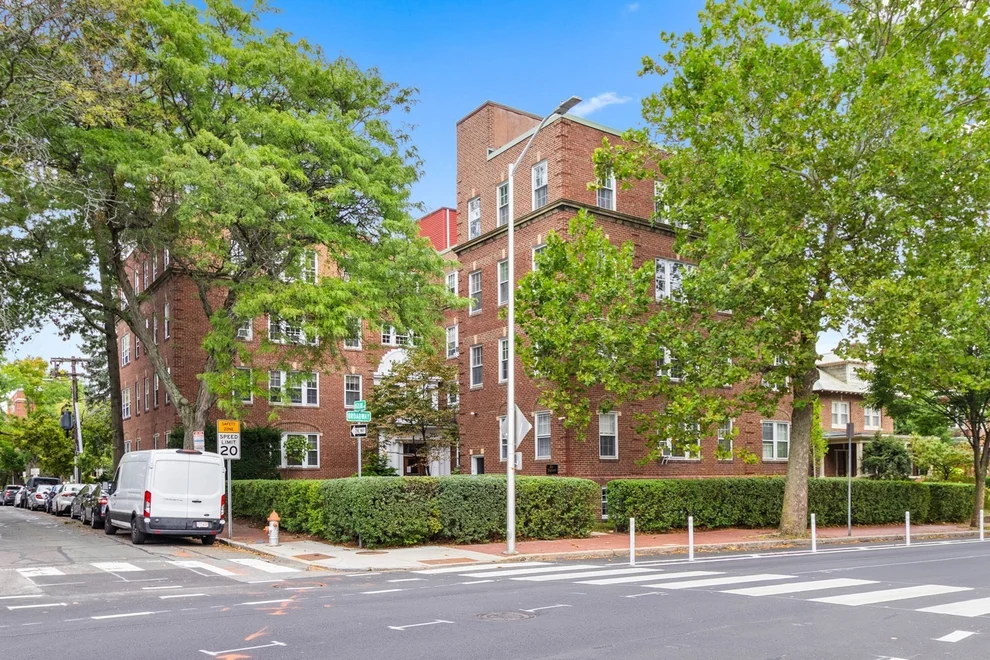 Unit for sale at 393 Broadway, Cambridge, MA 02139