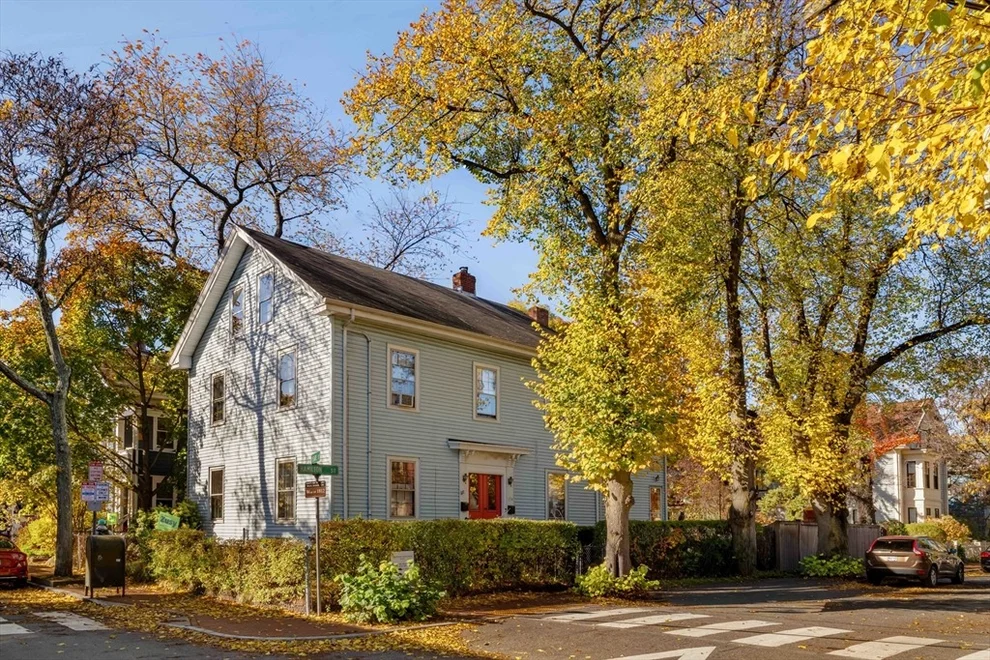 Unit for sale at 174 Hamilton Street, Cambridge, MA 02139