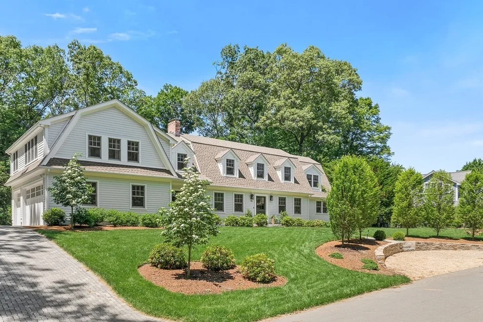 Unit for sale at 39 Fairbanks Ave, Wellesley, MA 02481