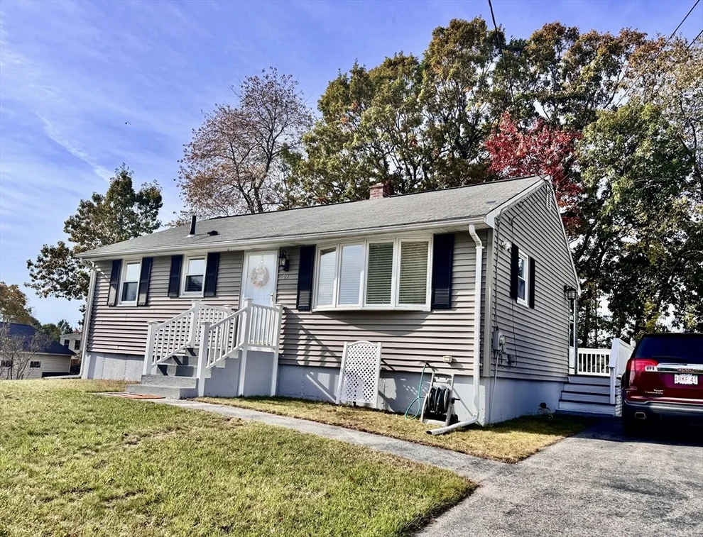 Unit for sale at 49 Coburn Dr, Lowell, MA 01854